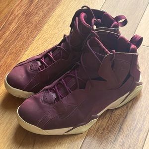 JORDAN TRUE FLIGHT BURGUNDY size 10.5